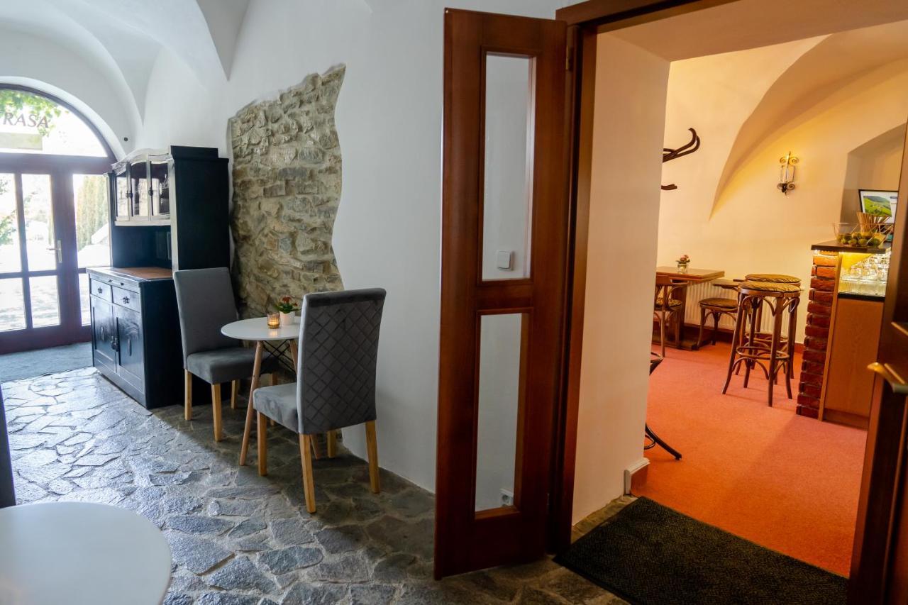 Penzion Familia Hotel Poprad Exterior foto